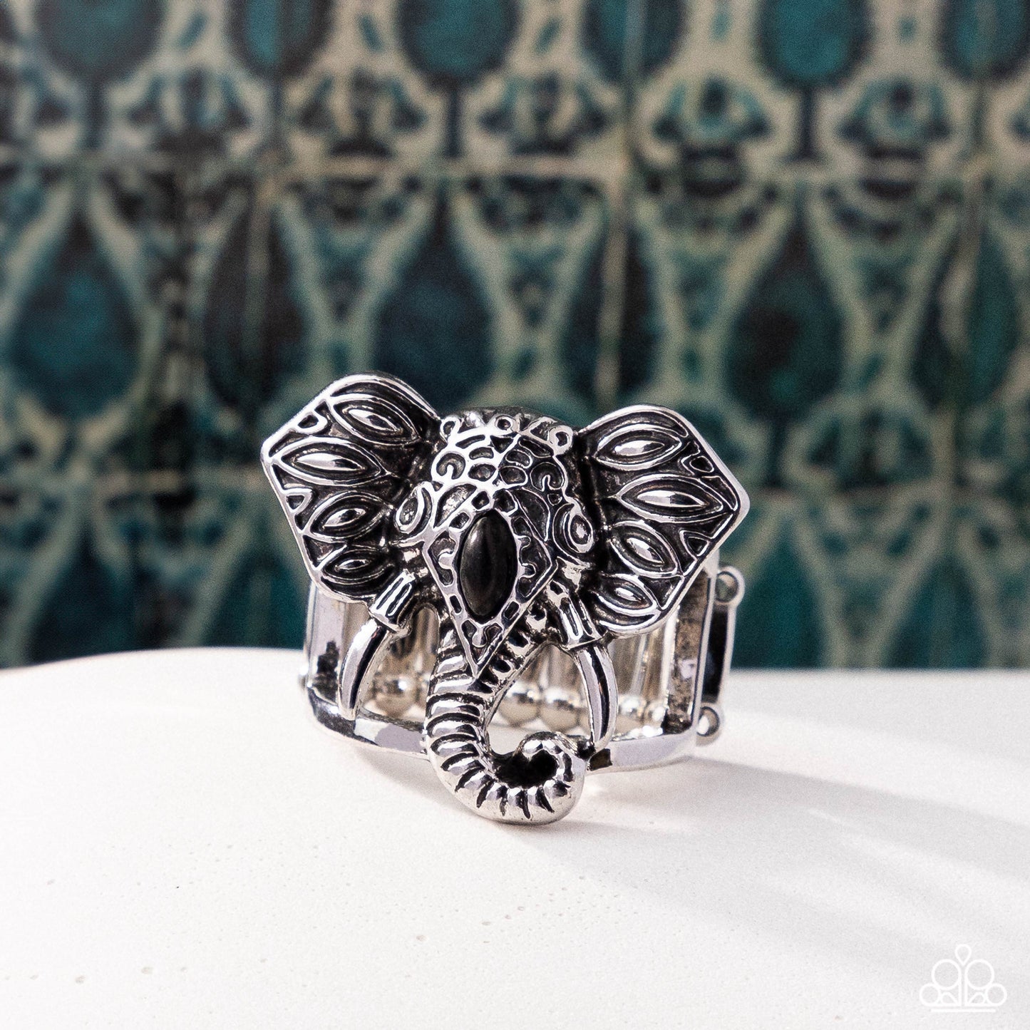 Elephant Erudite - Black