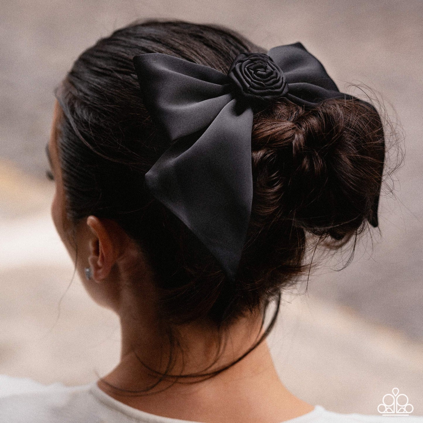 Wistful Wonder - Black