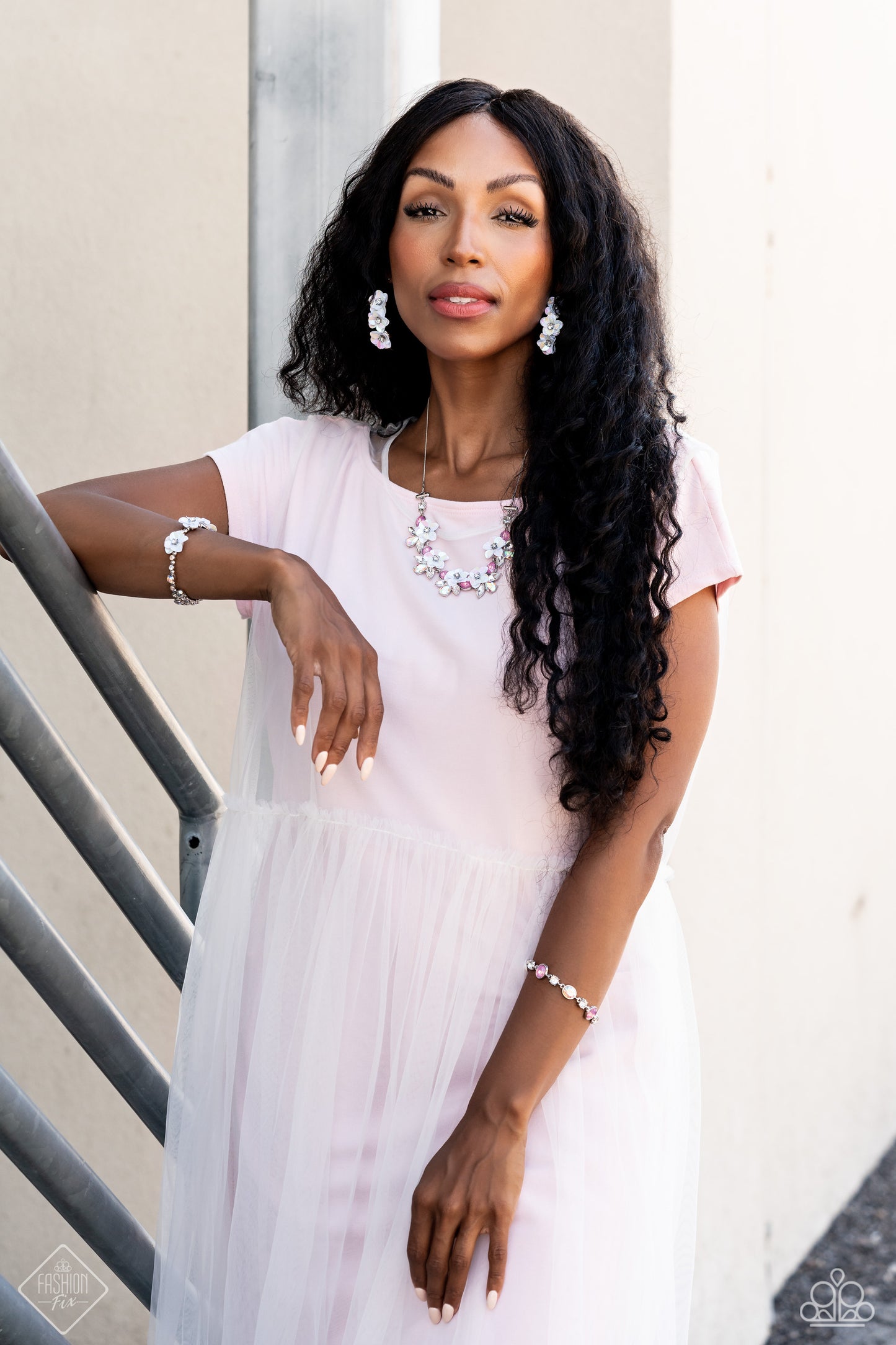 Paparazzi Accessories Glimpses of Malibu - Complete Trend Blend - September 2023 Featuring playful styles accented with fun pops of color, the Glimpses of Malibu Collection is an endearing assortment of cheerful and whimsical laid-back fashion. From the b