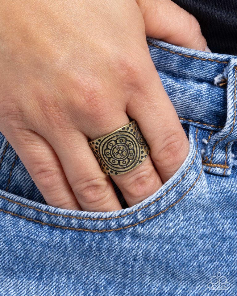 Elegant Engravement - Brass