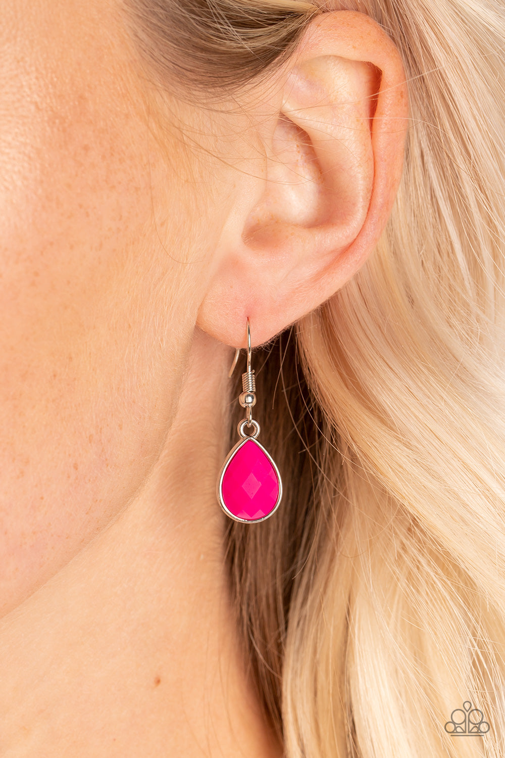 Paparazzi Accessories Midsummer Meadow - Pink Featuring dizzying faceted finishes, a collection of oval, round, and teardrop shaped beads in vibrant shades of coral and Pink Peacock cluster into colorful frames around dainty white rhinestones. The whimsic