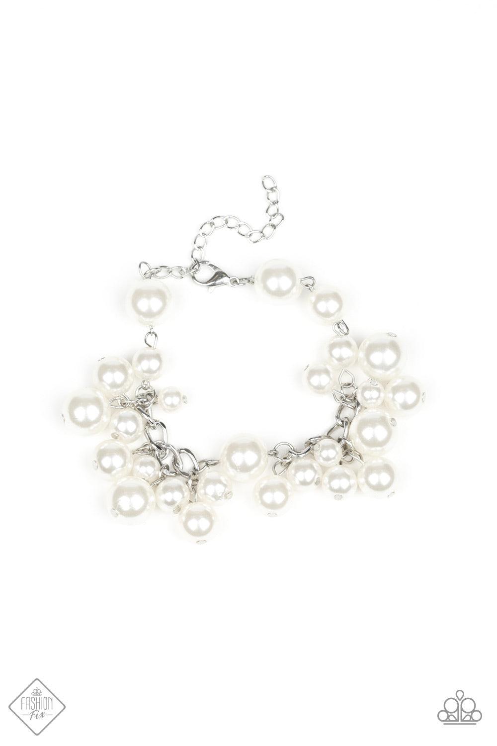 Paparazzi Accessories Fiercely 5th Avenue: FF: November 2019 The styles featured in the Fiercely 5th Avenue collection are exactly what you would expect with a name like that: Sleek, classy, metallic designs that you’d find on the streets of New York. The