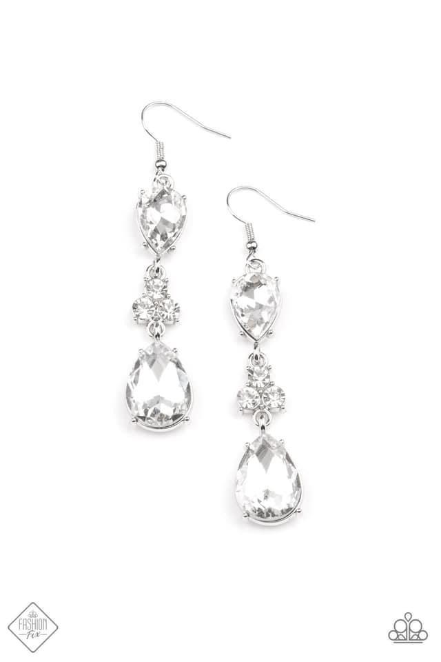 Paparazzi Accessories Fiercely 5th Avenue: May FF 2021 The styles featured in the Fiercely 5th Avenue collection are exactly what you would expect with a name like that: Sleek, classy, metallic designs that you’d find on the streets of New York. The acces