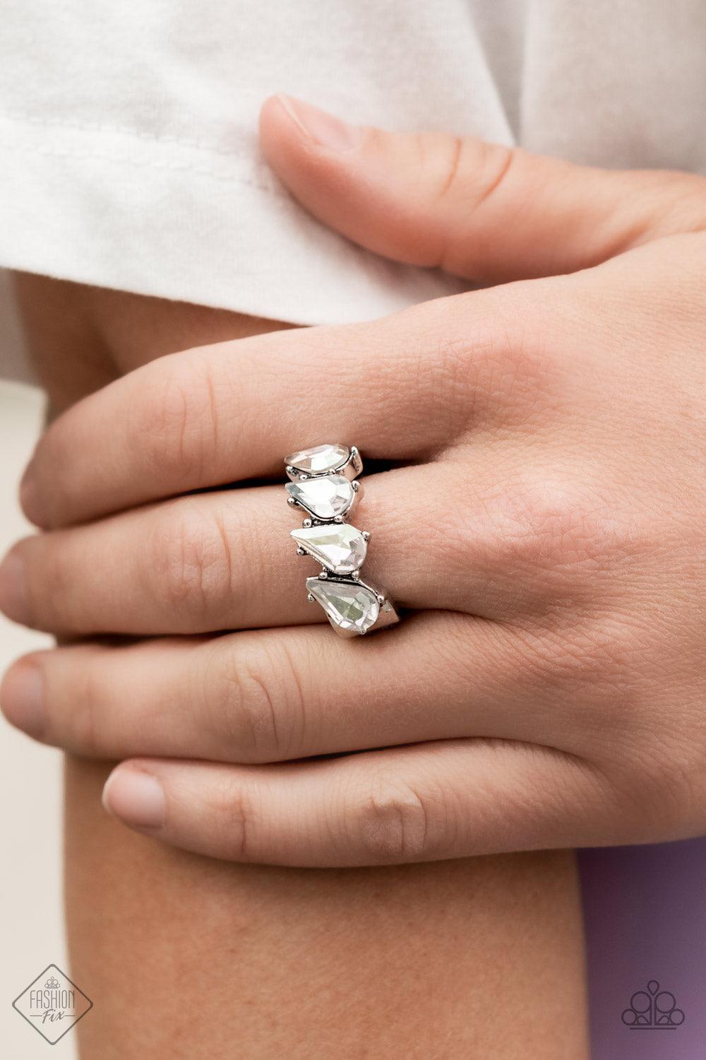 Paparazzi Accessories Sunset Sitings: FF June 2022 Trendsetters are sure to gravitate towards the accessories found in the Sunset Sightings collection. Featuring more drastic designs, bold colors, and funky combinations found outside the box, the pieces o