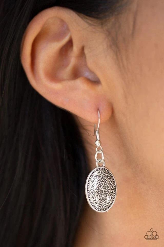 Paparazzi Accessories Sierra Serenity - Orange Gradually increasing in size near the center, vivacious orange stones are pressed into textured silver frames below the collar for a tribal inspired look. Features an adjustable clasp closure. Sold as one ind