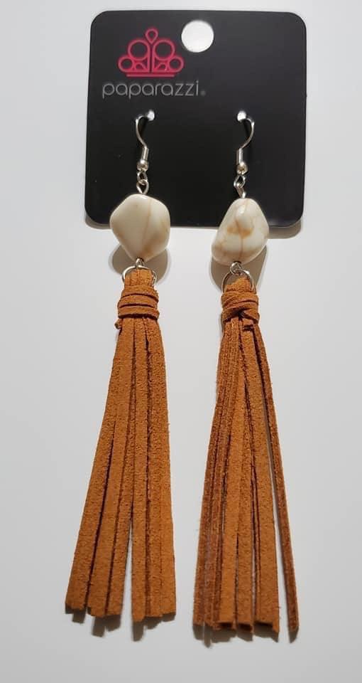 Paparazzi Accessories All-Natural Allure - White FF Exclusive Jewelry
