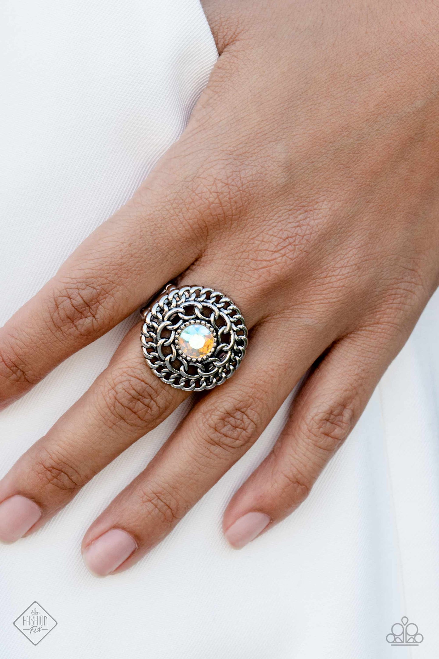 Paparazzi Accessories Glimpses of Malibu: February 2023 Featuring playful styles accented with fun pops of color, the Glimpses of Malibu Collection is an endearing assortment of cheerful and whimsical laid-back fashion. From the bubbly outgoing socialite