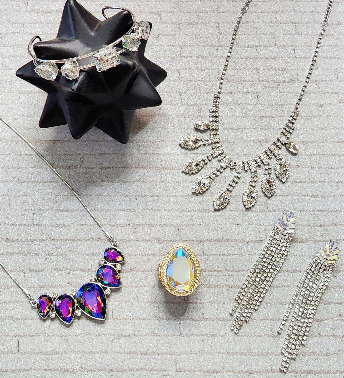 Paparazzi Accessories Life Of The Party: November 2022 Includes one of each Life of the Party exclusive accessory for November 2022
