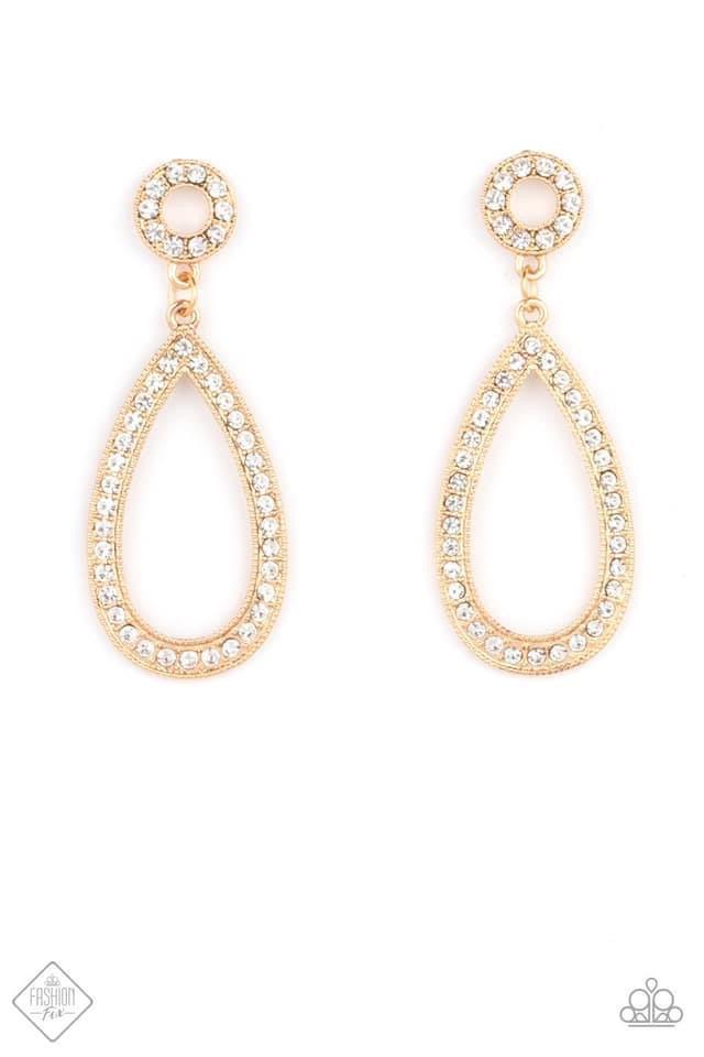 Paparazzi Accessories Fiercely 5th Avenue: April 2021 The styles featured in the Fiercely 5th Avenue Collection are exactly what you would expect with a name like that: Sleek, classy, metallic designs that you’d find on the streets of New York. The access