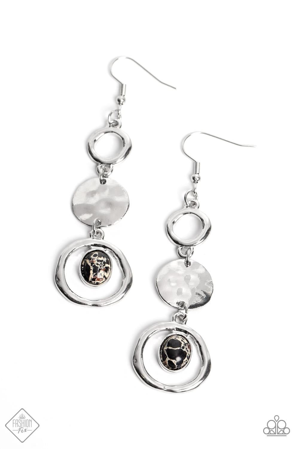 Paparazzi Accessories Simple SantaFe: FF December 2022 Authentic designs and handcrafted pieces are staples of the Simply Santa Fe Collection. Featuring patterns and elements inspired by nature, these earthy designs tend to have a little more detail. Thos