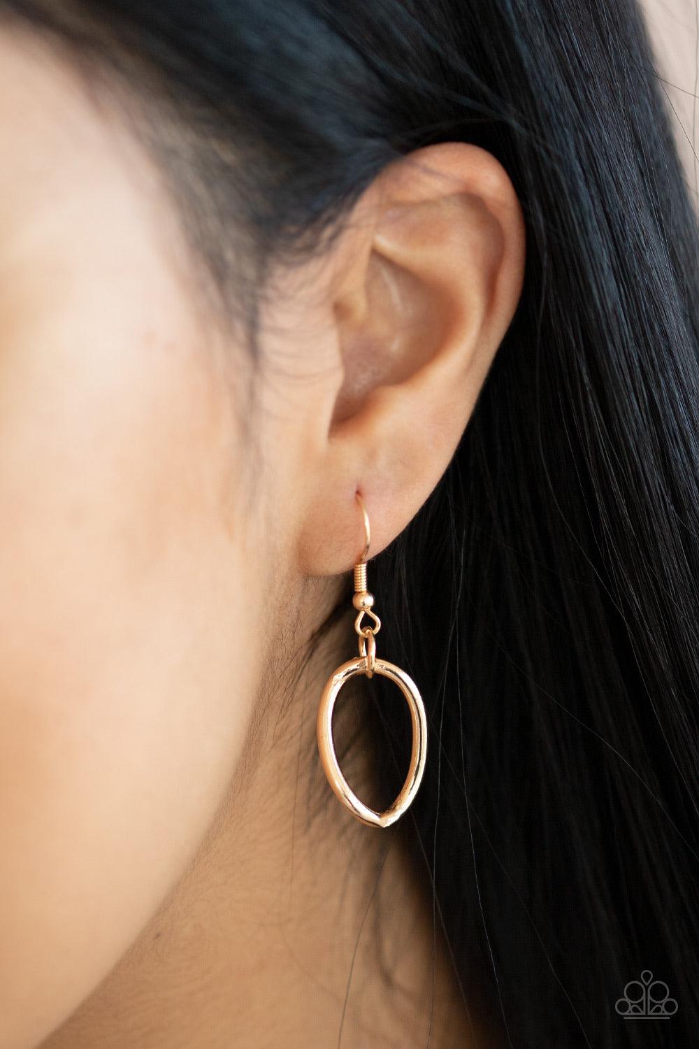 Paparazzi Accessories The Challenger - Gold Dramatically oversized gold links connect below the collar for an exaggerated industrial style. Features an adjustable clasp closure. Jewelry