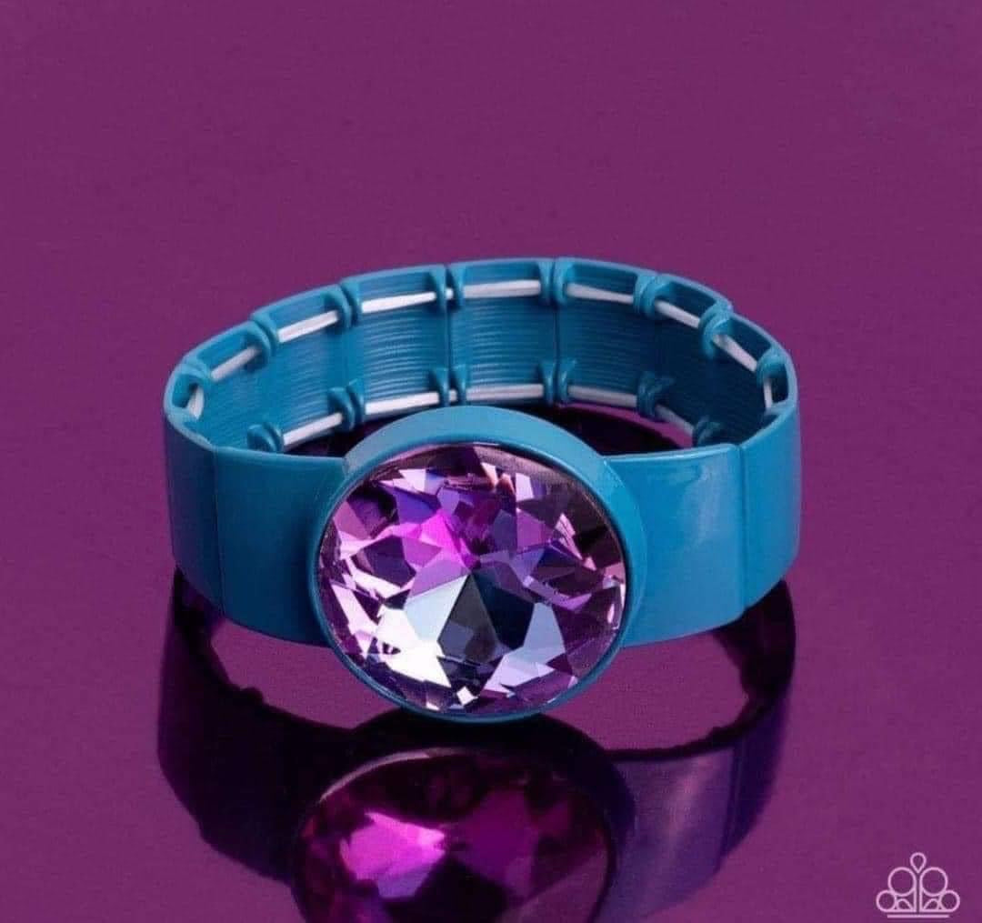 Paparazzi Accessories September 2023 Life of The Party September 2023 LOP Preview Pack of All 5 Exclusive Pieces Includes one of each Life of the Party exclusive accessory for September 2023. Jewelry