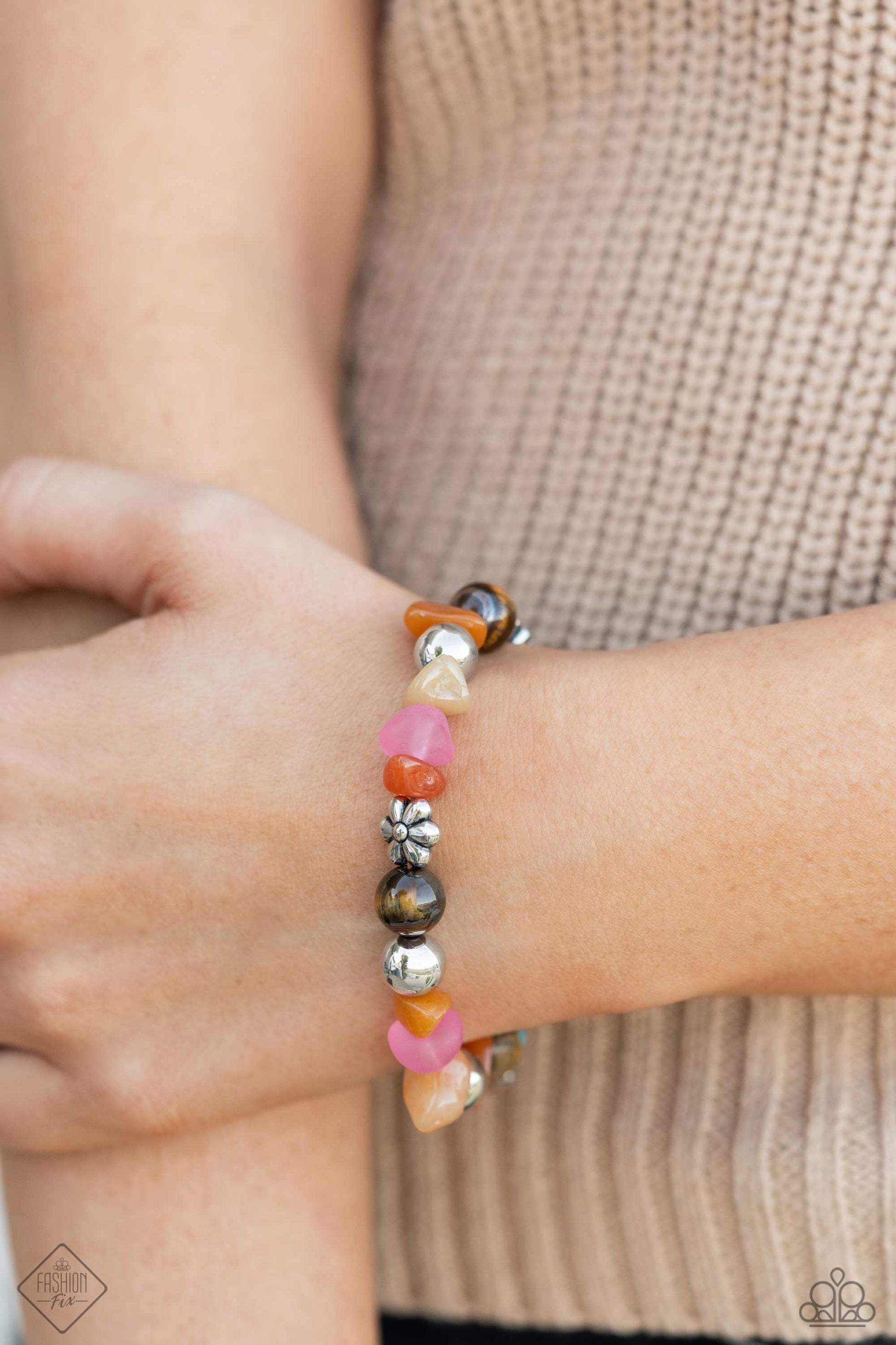 Paparazzi Accessories Simply SantaFe: FF November 2023 Authentic designs and handcrafted pieces are staples of the Simply Santa Fe Collection. Featuring patterns and elements inspired by nature, these earthy designs tend to have a little more detail. Thos