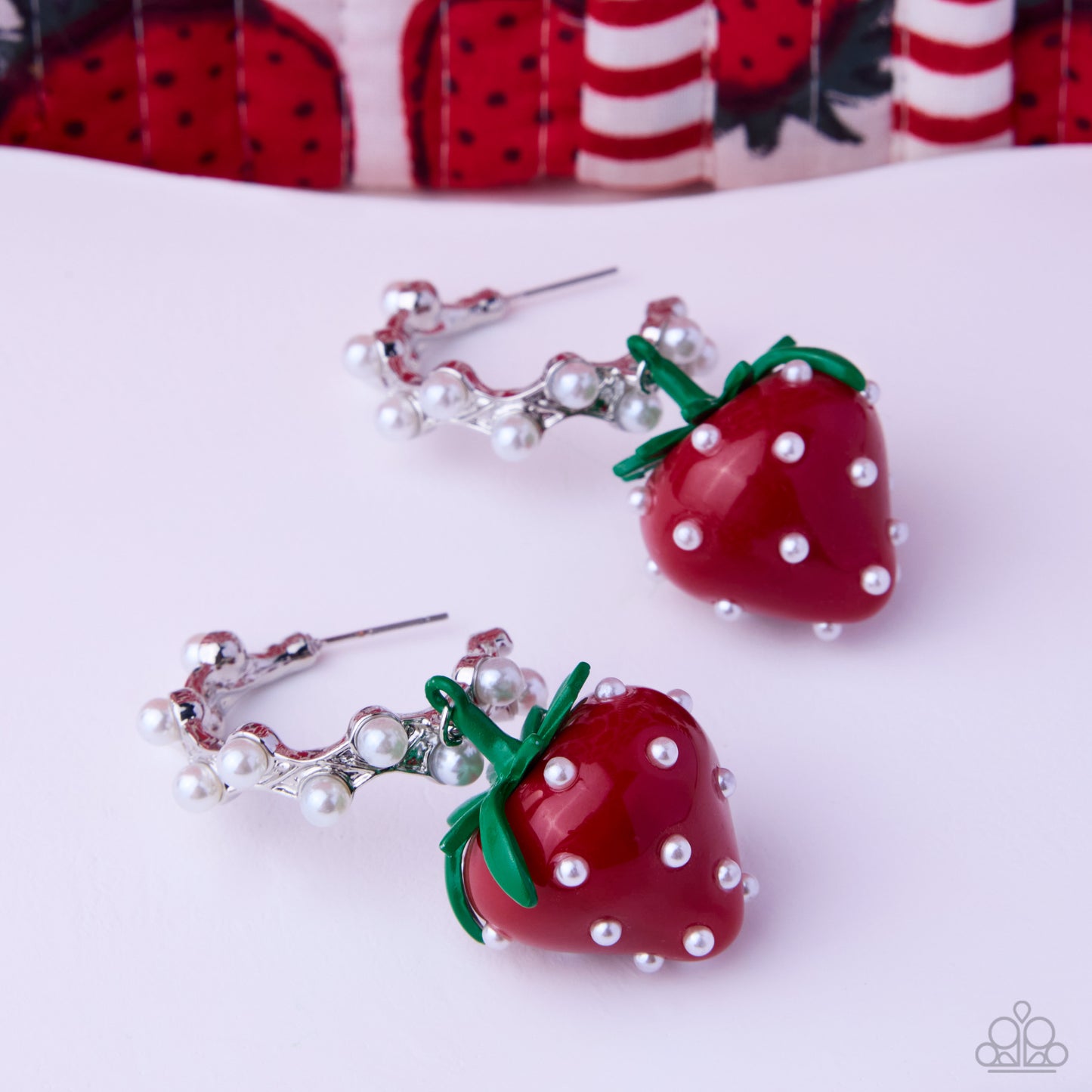 Strawberry Picnic - Red