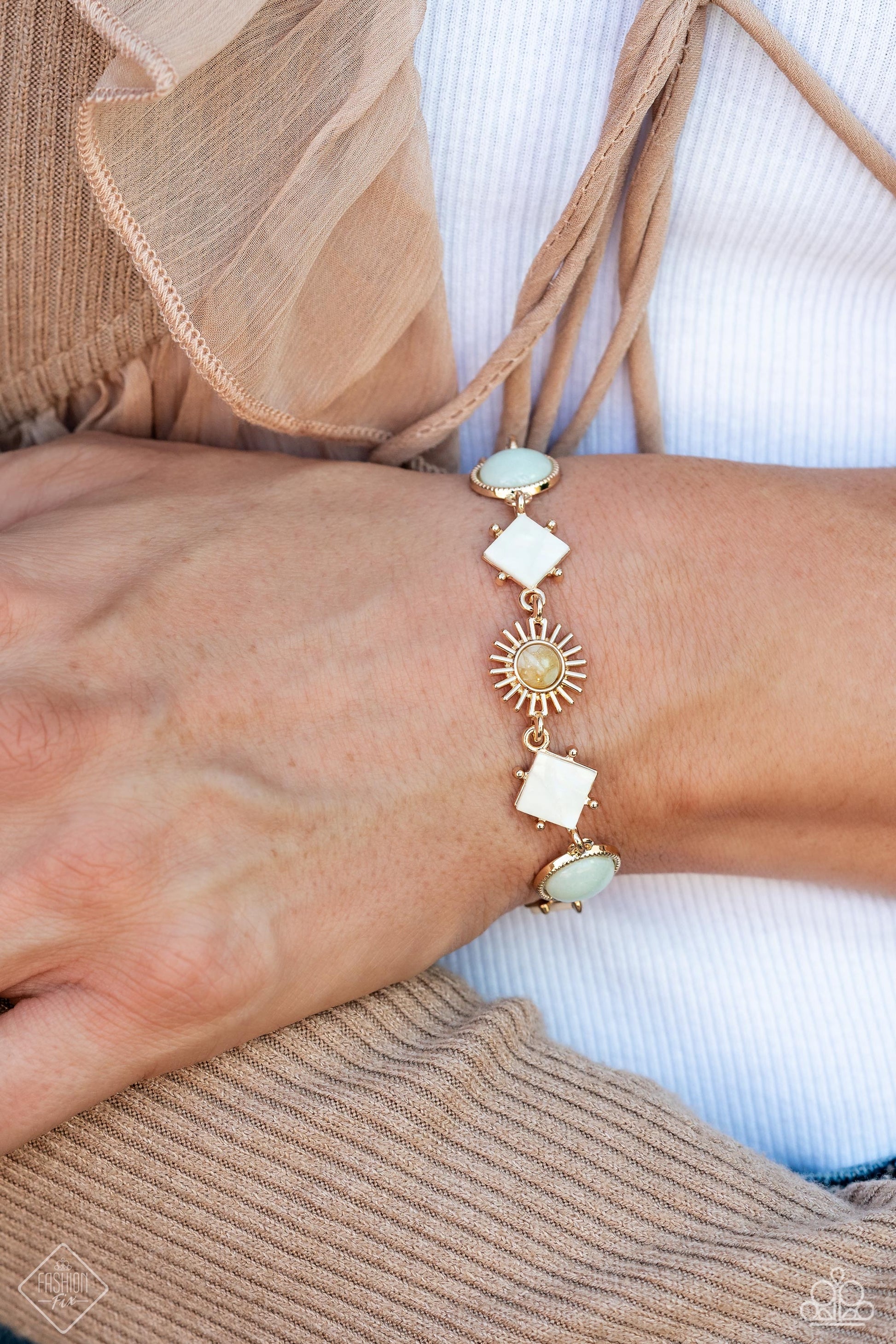 Paparazzi Accessories Simply Santa Fe - Complete Trend Blend - September 2023 Authentic designs and handcrafted pieces are staples of the Simply Santa Fe Collection. Featuring patterns and elements inspired by nature, these earthy designs tend to have a l