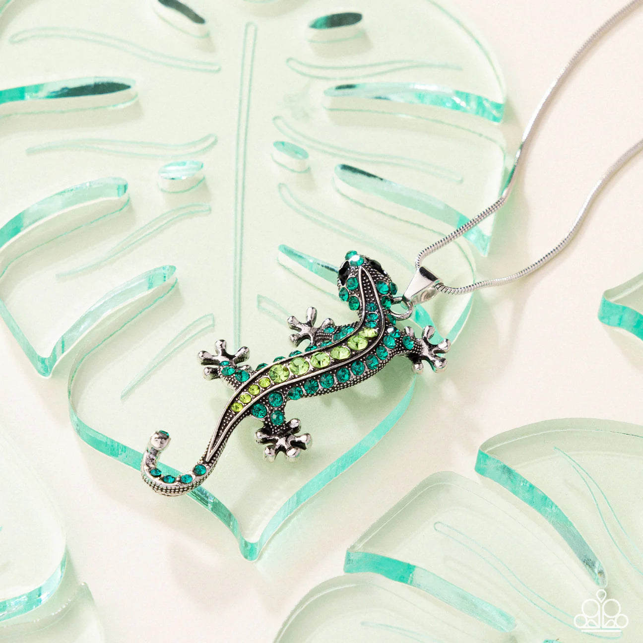 Shimmery Salamander - Green