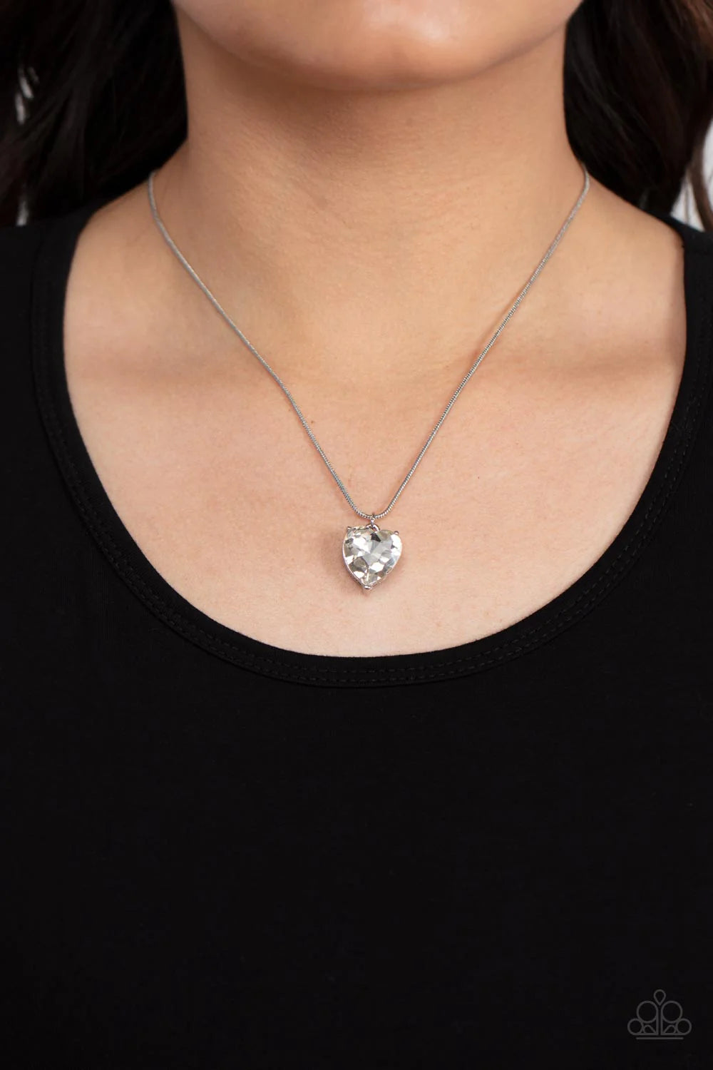 Paparazzi Accessories Smitten with Style - White Jewelry