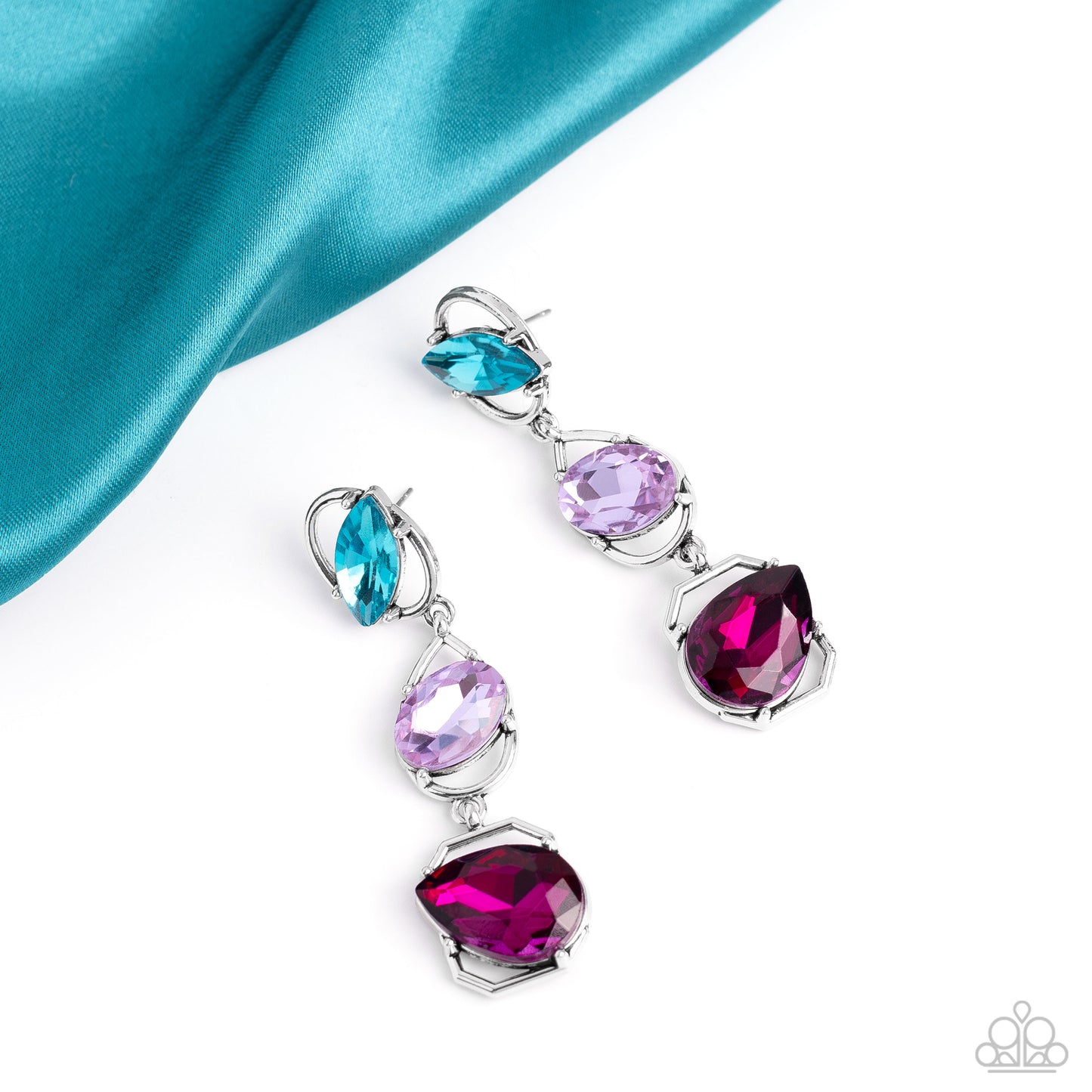Paparazzi Accessories August 2023 Life of Party August 2023 LOP Preview Pack of All 5 Exclusive Pieces Includes one of each Life of the Party exclusive accessory for August 2023. Jewelry
