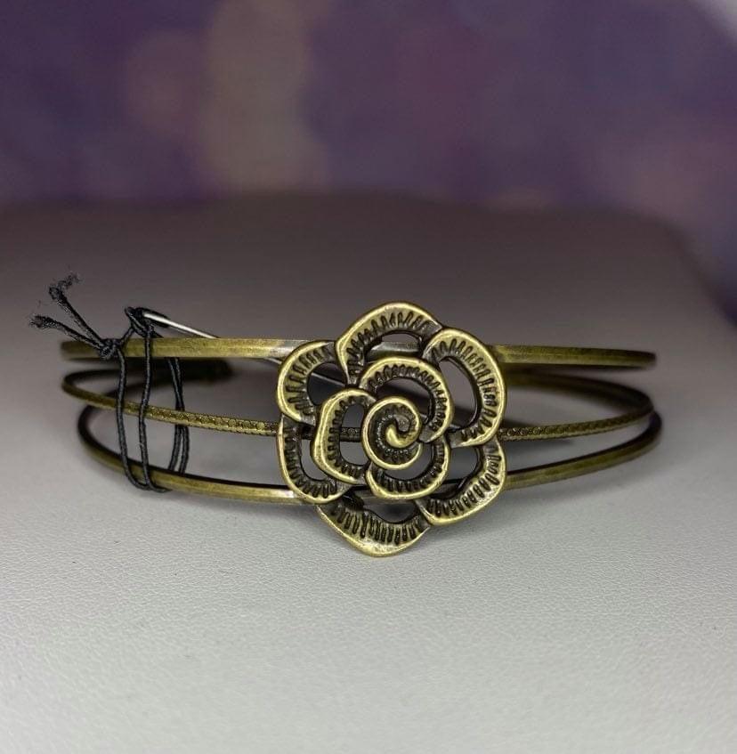 Paparazzi Accessories Posy Repose - Brass FF November 2021: Exclusive Jewelry