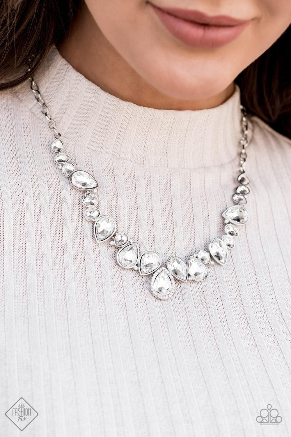 Paparazzi Accessories Fiercely 5th Avenue : FF July 2020 The styles featured in the Fiercely 5th Avenue collection are exactly what you would expect with a name like that: Sleek, classy, metallic designs that you’d find on the streets of New York. The acc