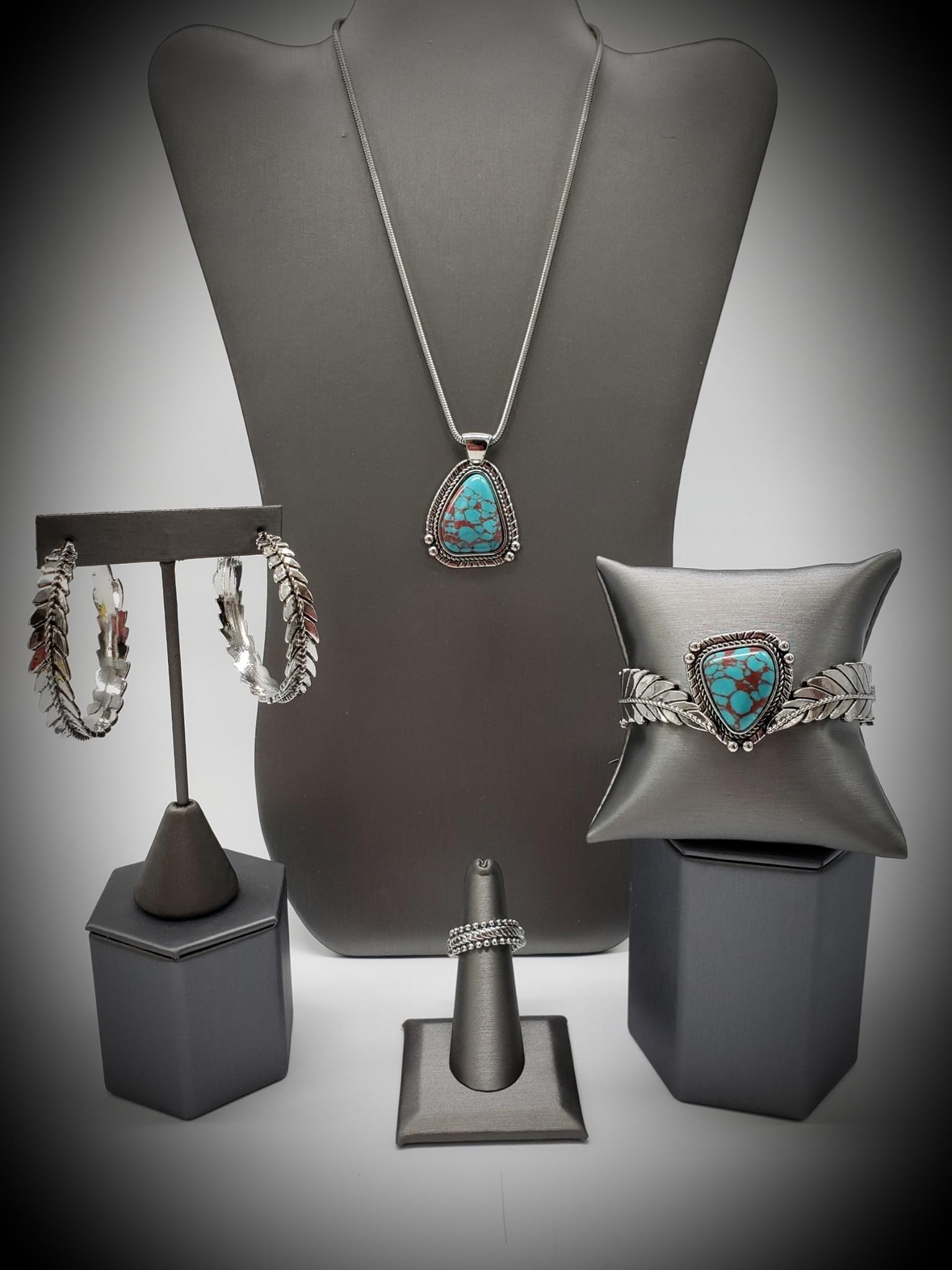 Paparazzi Accessories Simply Santa Fe: FF September 2021 Earthy, desert-inspired designs are what the Simply Santa Fe collection is all about. Natural stones, indigenous patterns, and vibrant colors of the Southwest are sprinkled throughout this trendy co