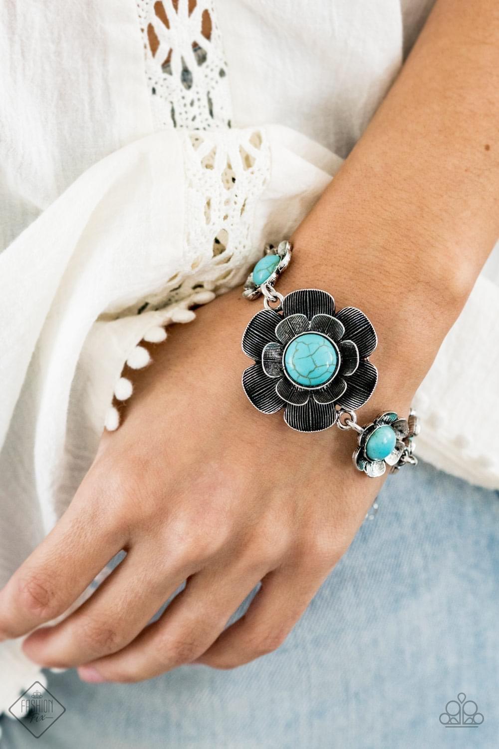 Paparazzi Accessories Simply Santa Fe: FF July 2020 Earthy, desert-inspired designs are what the Simply Santa Fe collection is all about. Natural stones, indigenous patterns, and vibrant colors of the Southwest are sprinkled throughout this trendy collect