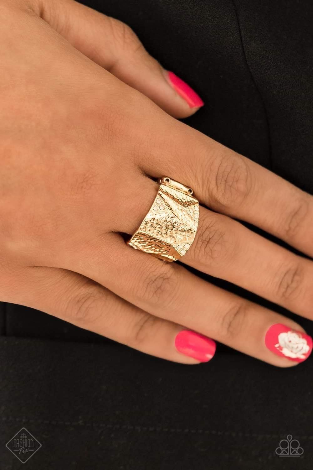 Paparazzi Accessories Magnificent Musings: FF April 2020 The Magnificent Mile in Chicago is where we pulled our inspiration for the Magnificent Musings collection. With a range of shopping venues, the Magnificent Mile is a hub for classic trends with urba