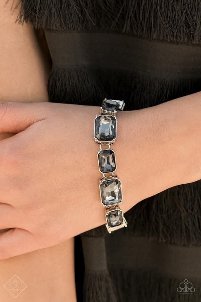 Paparazzi Accessories Magnificent Musings : January 2021 FF The Magnificent Mile in Chicago is where we pulled our inspiration for the Magnificent Musings collection. With a range of shopping venues, the Magnificent Mile is a hub for classic trends with u
