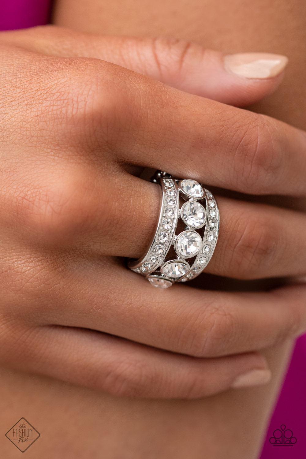 Paparazzi Accessories Fiercely 5th Avenue: February 2021 FF The styles featured in the Fiercely 5th Avenue collection are exactly what you would expect with a name like that: Sleek, classy, metallic designs that you’d find on the streets of New York. The