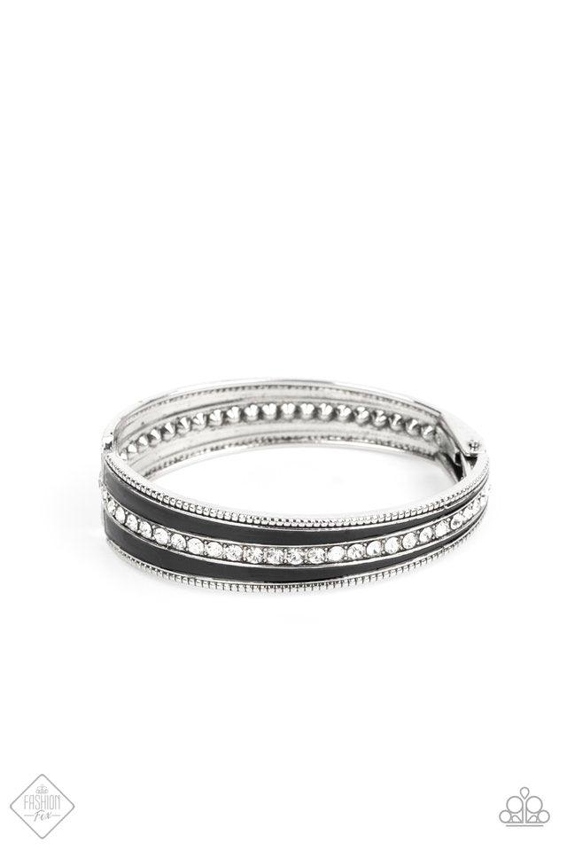 Paparazzi Accessories Fiercely 5th Avenue: FF September 2021 The styles featured in the Fiercely 5th Avenue collection are exactly what you would expect with a name like that: Sleek, classy, metallic designs that you’d find on the streets of New York. The