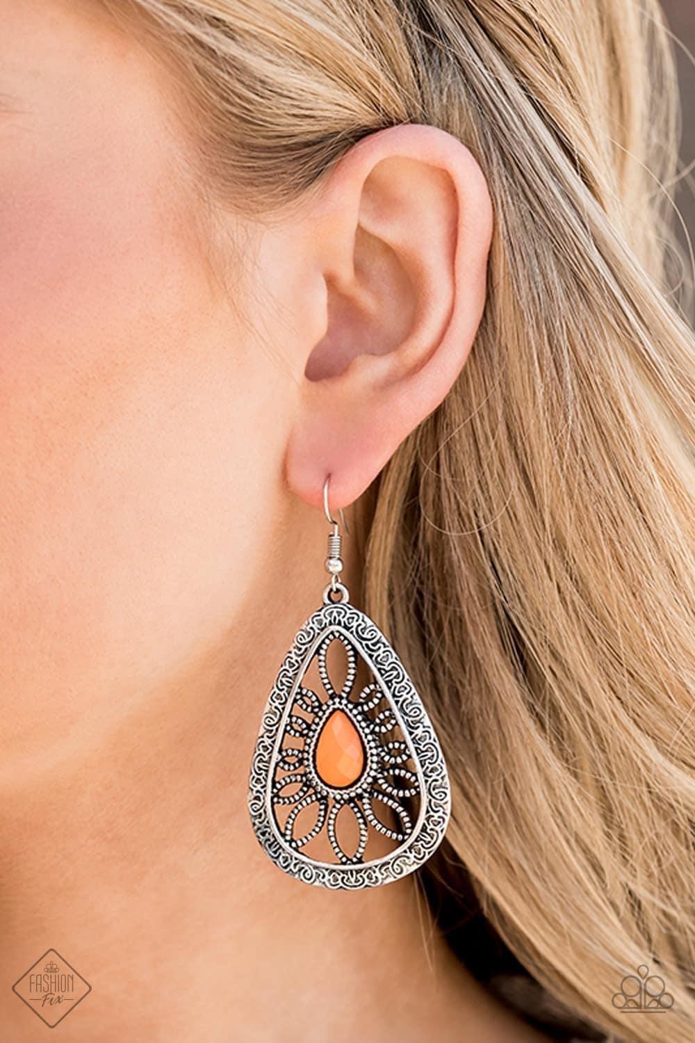 Paparazzi Accessories Glimpse of Malibu: FF June 2020 The Glimpses of Malibu collection was created with inspiration from the styles of Malibu, CA. Styles in this Trend Blend will feature fun, livable fashion with an upscale flavor. The color are usually