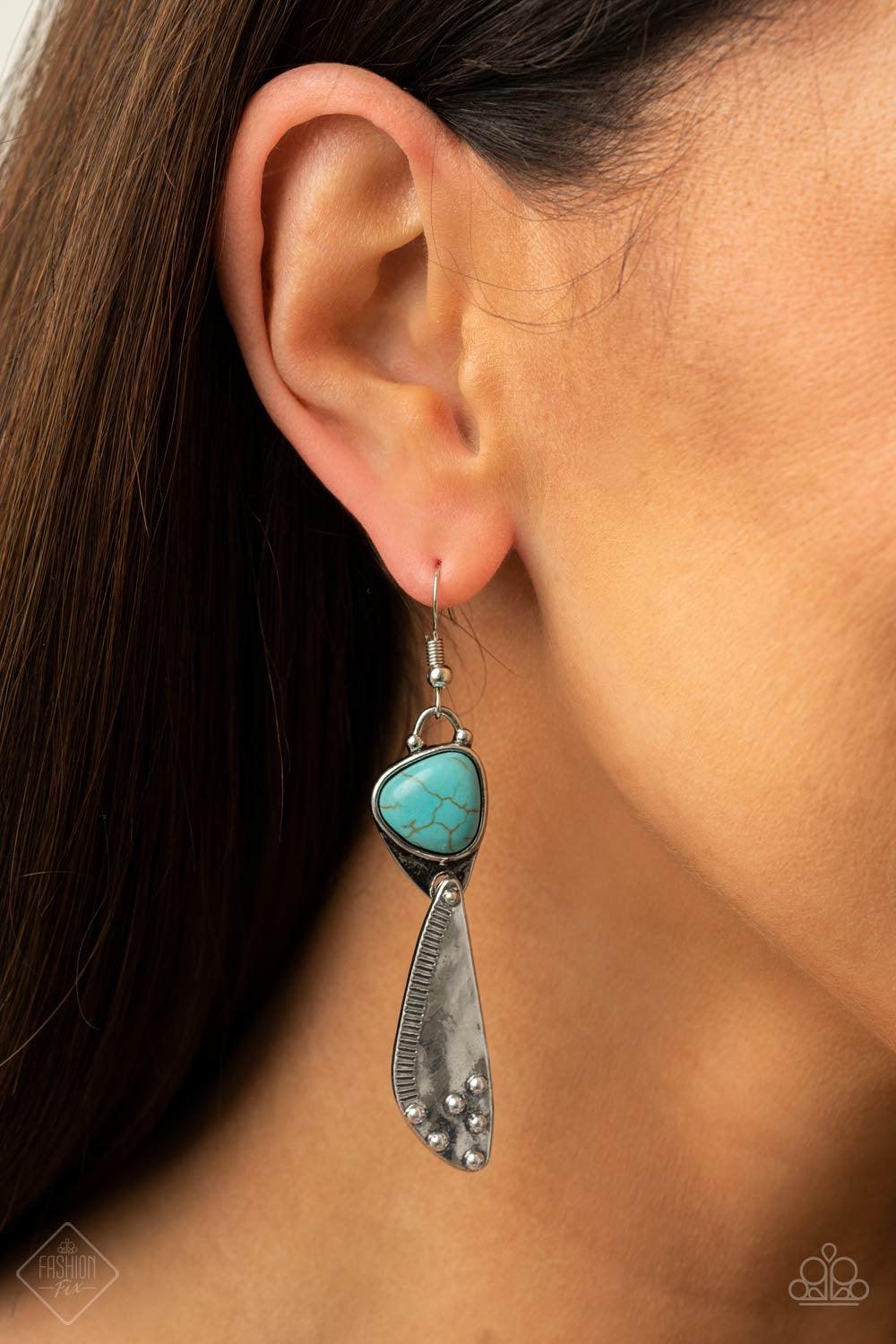 Paparazzi Accessories Simply SantaFe: March 2021 Earthy, desert-inspired designs are what the Simply Santa Fe Collection is all about. Natural stones, indigenous patterns, and vibrant colors of the Southwest are sprinkled throughout this trendy collection