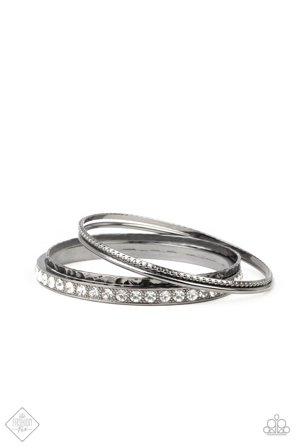 Paparazzi Accessories Magnificent Musings: FF May 2020 The Magnificent Mile in Chicago is where we pulled our inspiration for the Magnificent Musings collection. With a range of shopping venues, the Magnificent Mile is a hub for classic trends with urban