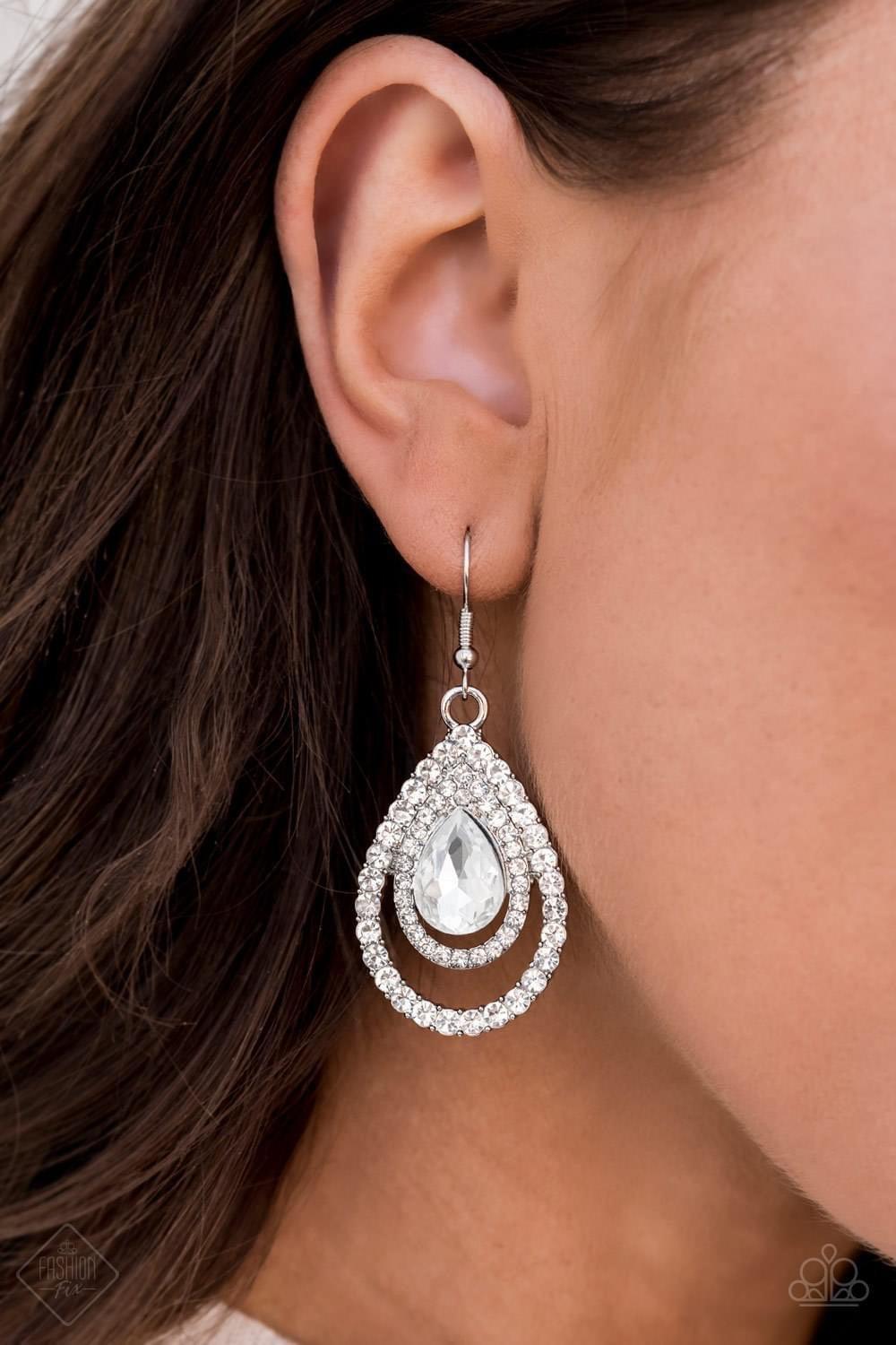 Paparazzi Accessories Fiercely 5th Avenue : FF July 2020 The styles featured in the Fiercely 5th Avenue collection are exactly what you would expect with a name like that: Sleek, classy, metallic designs that you’d find on the streets of New York. The acc