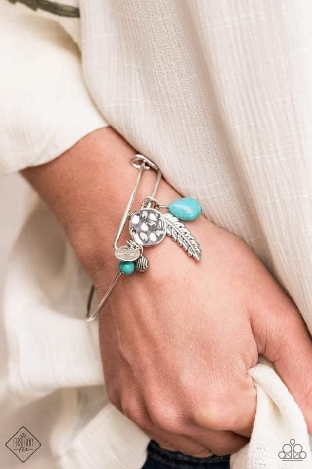 Paparazzi Accessories Simply Santa Fe: FF May 2021 Earthy, desert-inspired designs are what the Simply Santa Fe collection is all about. Natural stones, indigenous patterns, and vibrant colors of the Southwest are sprinkled throughout this trendy collecti