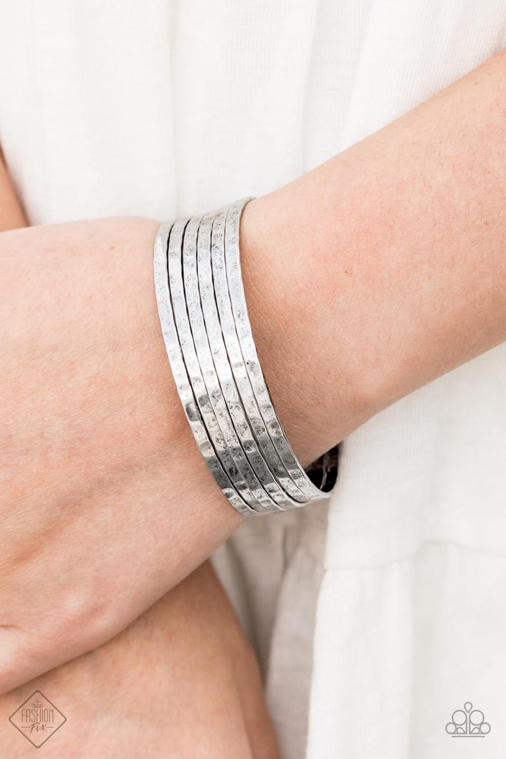 Paparazzi Accessories Sunset Sitings: FF August 2020 Trendsetters are sure to gravitate towards the accessories found in the Sunset Sightings collection. Featuring more drastic designs, bold colors, and funky combinations found outside the box, the pieces
