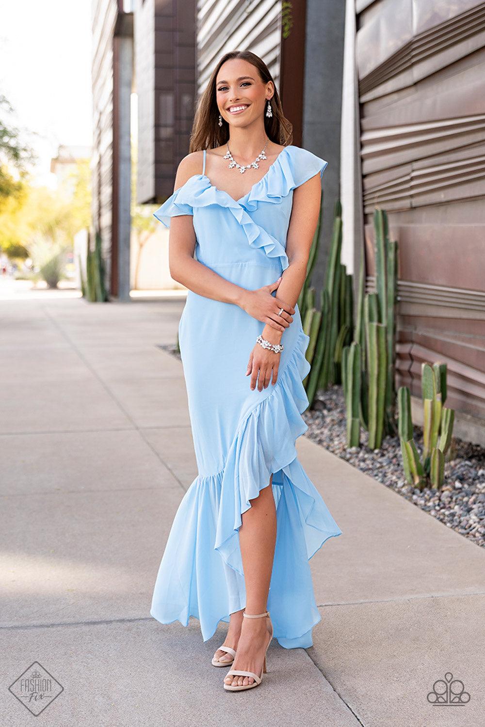 Paparazzi Accessories Fiercely 5th Avenue: May 2022 FF Timeless and classic yet sophisticated and versatile, the Fiercely 5th Avenue Collection features elegant designs and traditional metal finishes. Never one to shy away from a bit of sparkle, the Fierc