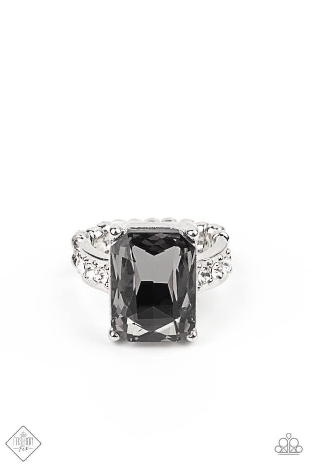 Paparazzi Accessories Magnificent Musings : January 2021 FF The Magnificent Mile in Chicago is where we pulled our inspiration for the Magnificent Musings collection. With a range of shopping venues, the Magnificent Mile is a hub for classic trends with u