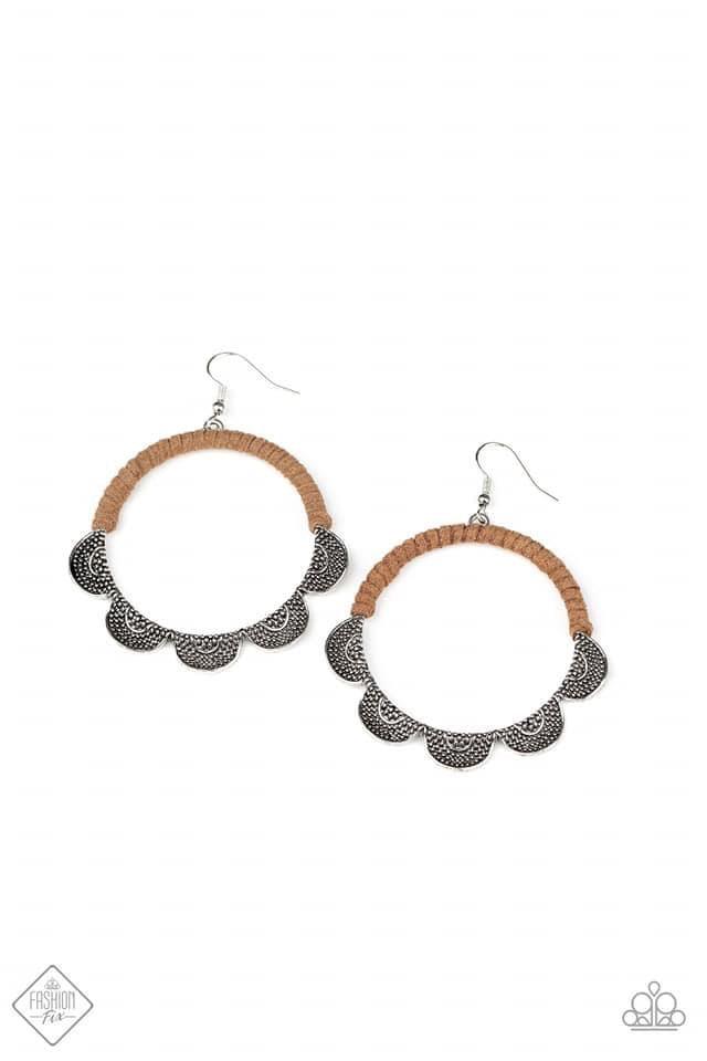 Paparazzi Accessories Sunset Sitings: FF September 2020 Trendsetters are sure to gravitate towards the accessories found in the Sunset Sightings collection. Featuring more drastic designs, bold colors, and funky combinations found outside the box, the pie