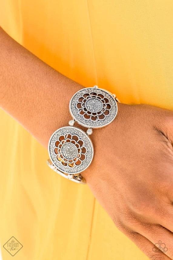 Paparazzi Accessories Glimpse of Malibu: September 2019 The Glimpses of Malibu collection was created with inspiration from the styles of Malibu, CA. Styles in this Trend Blend will feature fun, livable fashion with an upscale flavor. The color are usuall
