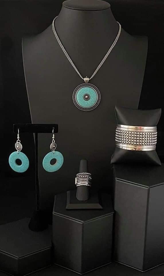 Paparazzi Accessories Simply SantaFe: FF April 2021 Earthy, desert-inspired designs are what the Simply Santa Fe Collection is all about. Natural stones, indigenous patterns, and vibrant colors of the Southwest are sprinkled throughout this trendy collect