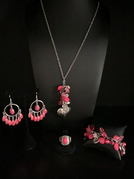 Paparazzi Accessories Glimpses of Malibu: FF February 2020 The Glimpses of Malibu collection was created with inspiration from the styles of Malibu, CA. Styles in this Trend Blend will feature fun, livable fashion with an upscale flavor. The color are usu