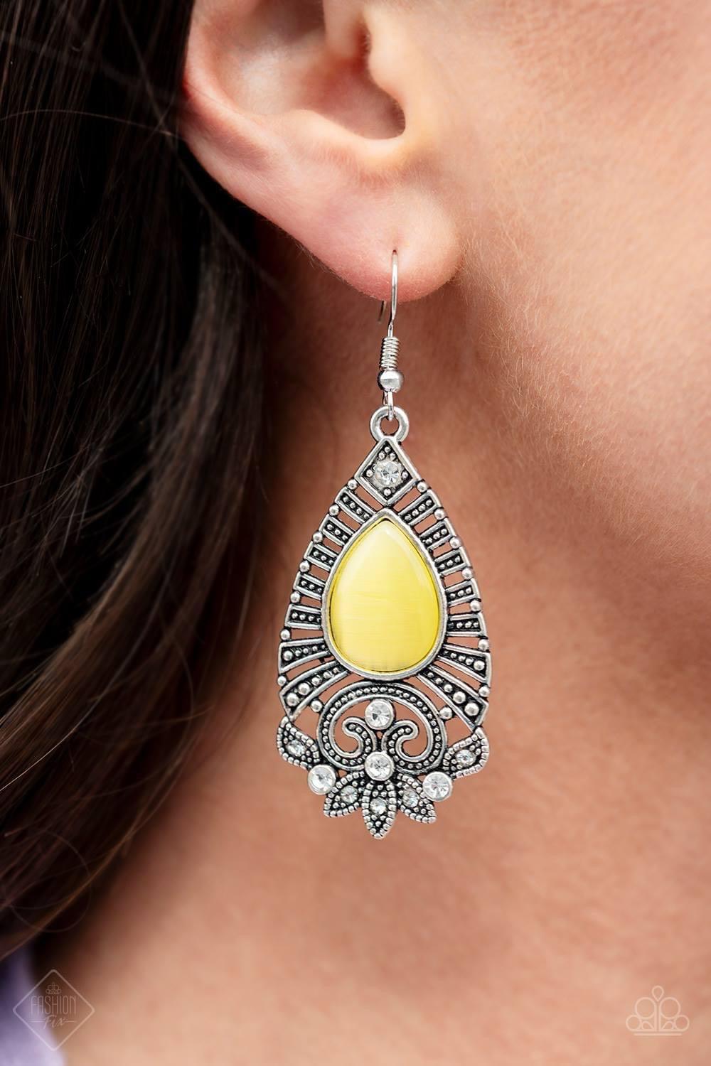 Paparazzi Accessories Glimpse of Malibu: FF April 2019 The Glimpses of Malibu collection was created with inspiration from the styles of Malibu, CA. Styles in this Trend Blend will feature fun, livable fashion with an upscale flavor. The color are usually
