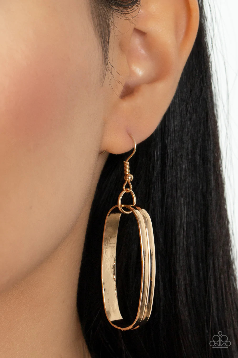 Paparazzi Accessories Fiercely Flexing - Gold Brushed in an antiqued shimmer, pairs of oversized oval gold links dramatically connect into a gritty chain below the collar for a bold industrial look. Features an adjustable clasp closure. Sold as one indivi