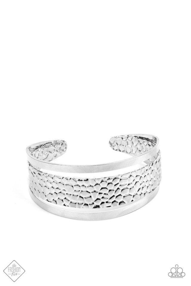 Paparazzi Accessories Magnificent Musings: February 2021 FF The Magnificent Mile in Chicago is where we pulled our inspiration for the Magnificent Musings collection. With a range of shopping venues, the Magnificent Mile is a hub for classic trends with u