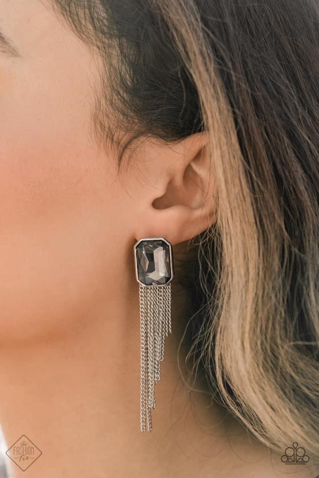 Paparazzi Accessories Magnificent Musings : January 2021 FF The Magnificent Mile in Chicago is where we pulled our inspiration for the Magnificent Musings collection. With a range of shopping venues, the Magnificent Mile is a hub for classic trends with u