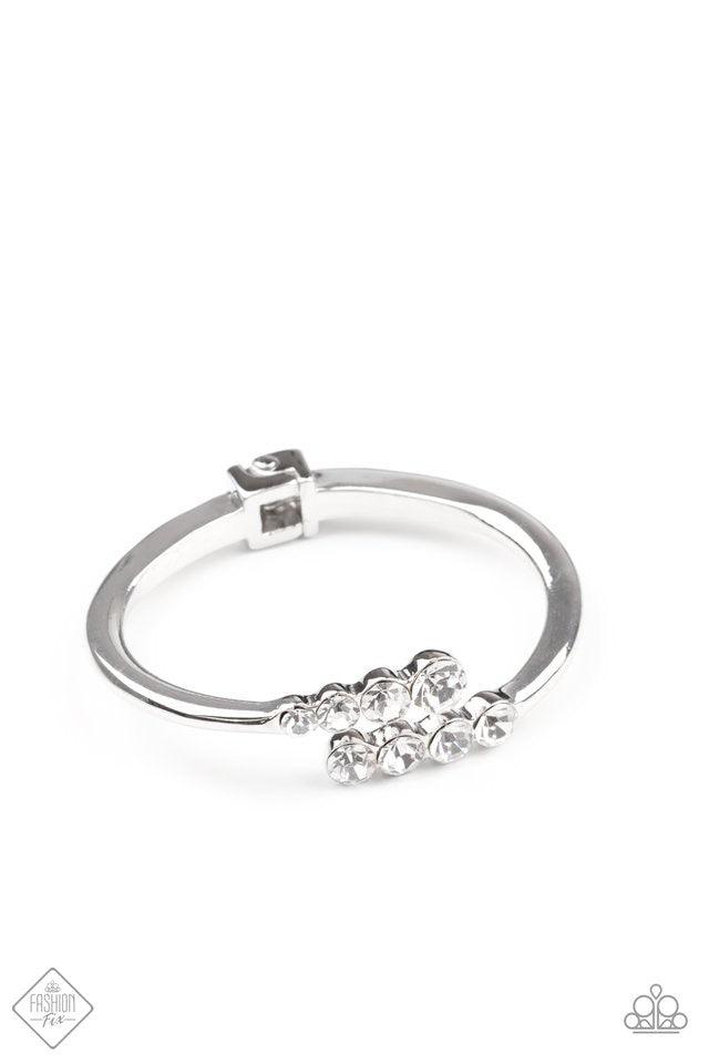Paparazzi Accessories Fiercely 5th Avenue: February 2021 FF The styles featured in the Fiercely 5th Avenue collection are exactly what you would expect with a name like that: Sleek, classy, metallic designs that you’d find on the streets of New York. The
