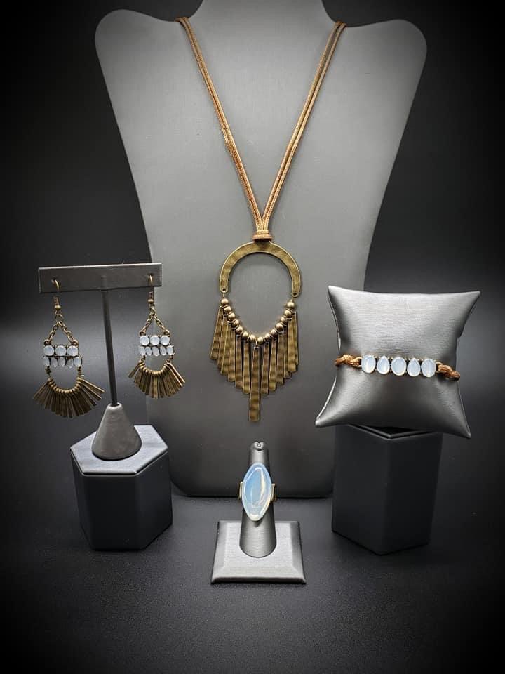 Paparazzi Accessories Sunset Sitings; FF May 2021 Trendsetters are sure to gravitate towards the accessories found in the Sunset Sightings collection. Featuring more drastic designs, bold colors, and funky combinations found outside the box, the pieces of