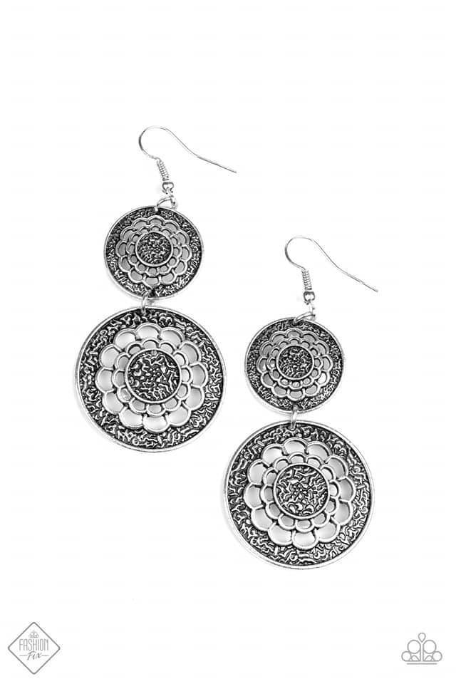 Paparazzi Accessories Glimpse of Malibu: September 2019 The Glimpses of Malibu collection was created with inspiration from the styles of Malibu, CA. Styles in this Trend Blend will feature fun, livable fashion with an upscale flavor. The color are usuall