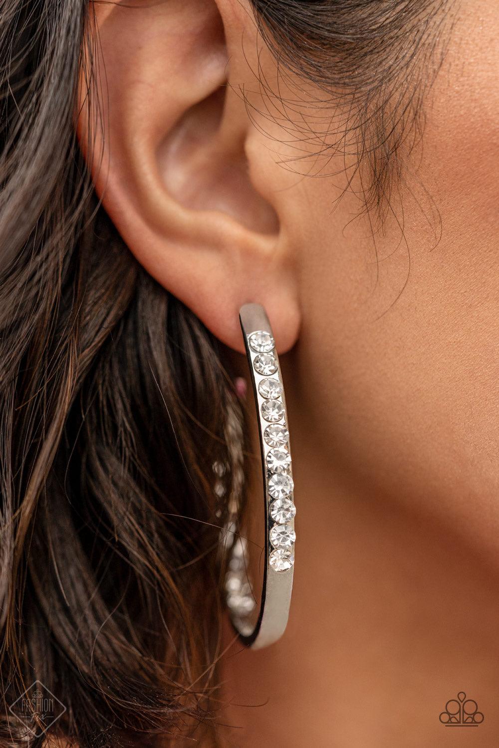 Paparazzi Accessories Fiercely 5th Avenue: February 2021 FF The styles featured in the Fiercely 5th Avenue collection are exactly what you would expect with a name like that: Sleek, classy, metallic designs that you’d find on the streets of New York. The